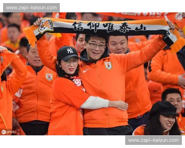 橙色荣耀与坚韧奇迹的碰撞:鲁能VS毅腾,那场关于信仰的绿茵史诗 橙色荣耀与坚韧奇迹的碰撞:鲁能VS毅腾,那场关于信仰的绿茵史诗